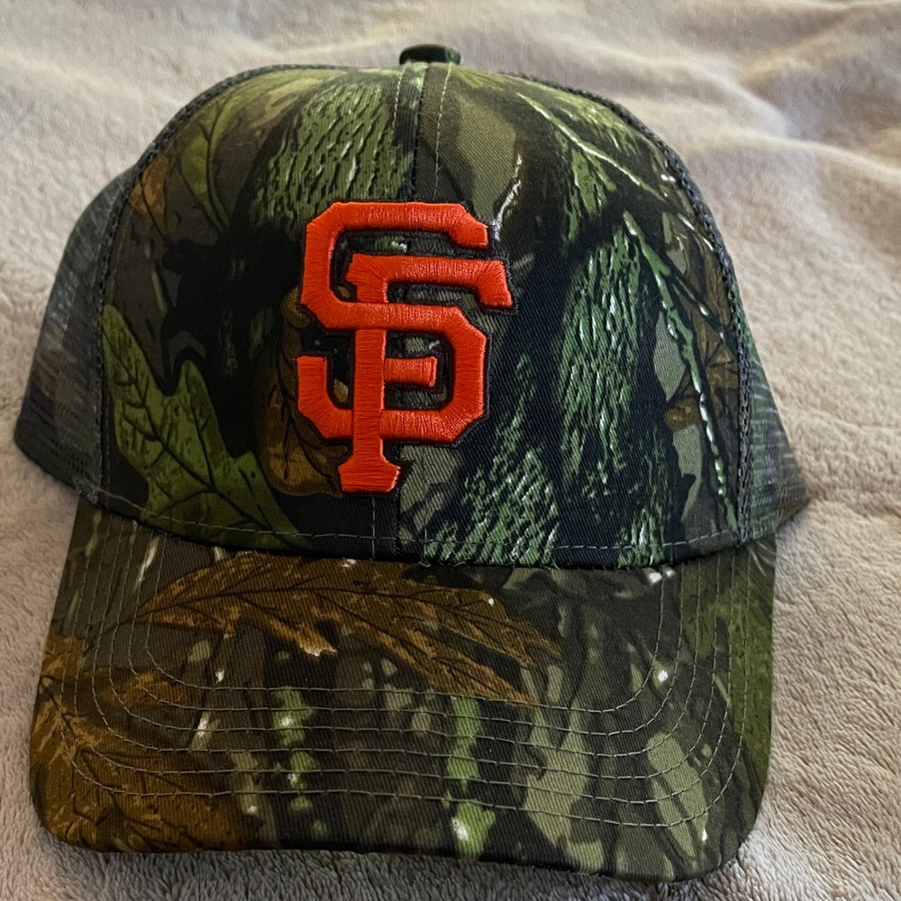 Camo SF Giants Baseball Cap with Orange Logo